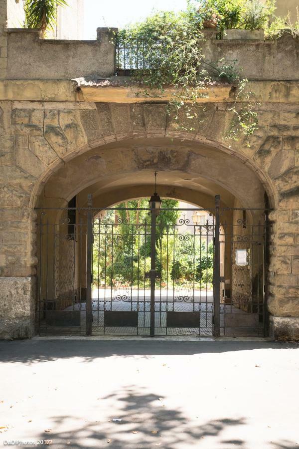 Casa Vacanze "Il Vaticano A 2 Passi" Ρώμη Εξωτερικό φωτογραφία